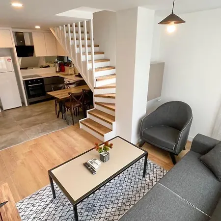 Aparthotel A Old Town 4*