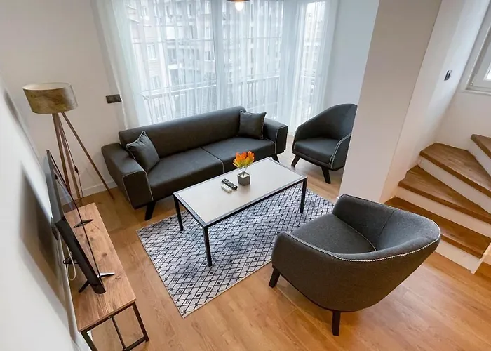 A Old Town Aparthotel 4*